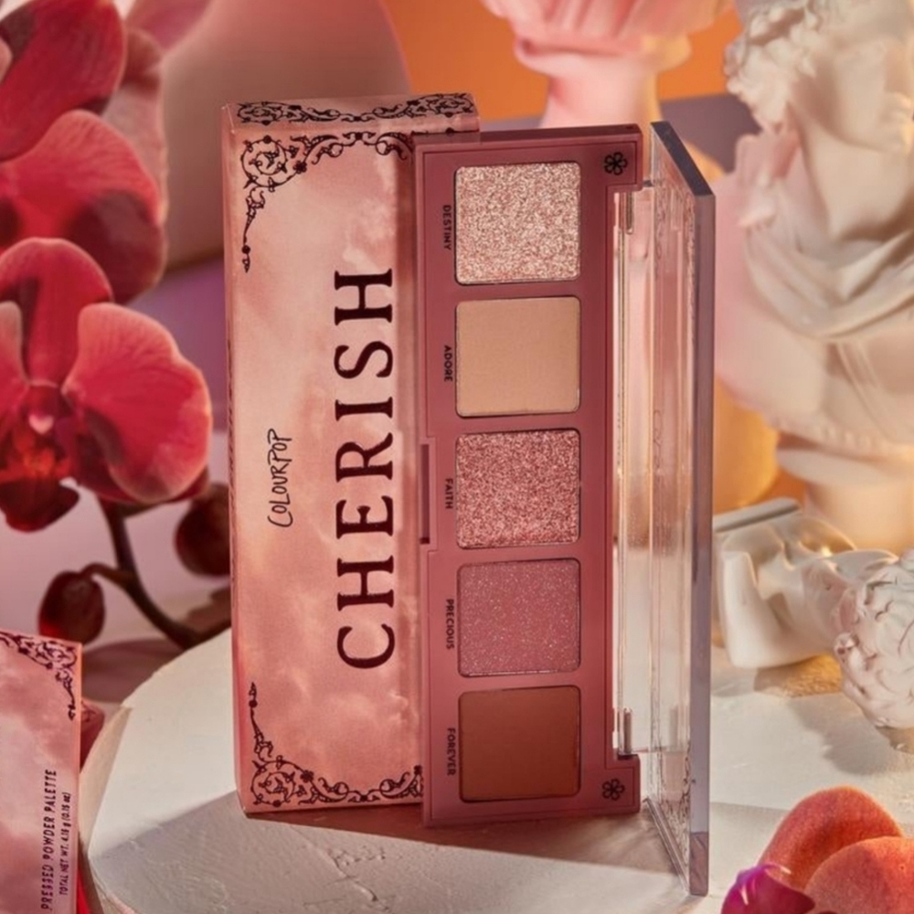 🆕️Colourpop CHERISH Eyeshadow Palette LOVE STRUCK Collection
